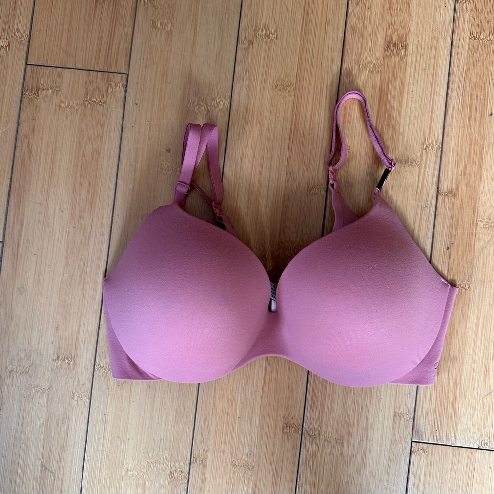 Incredible by Victoria’s Secret 32D Bra